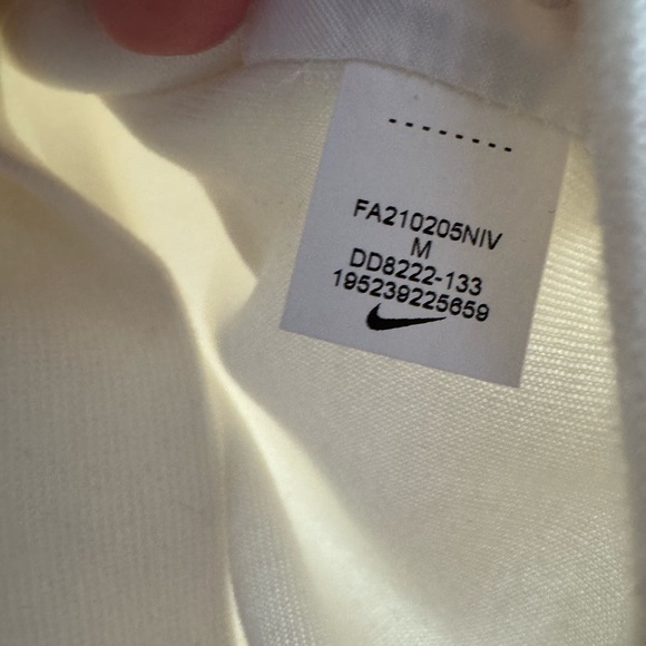 Nike Shirt Jumbo Logo Size Medium - Picture 3 of 3